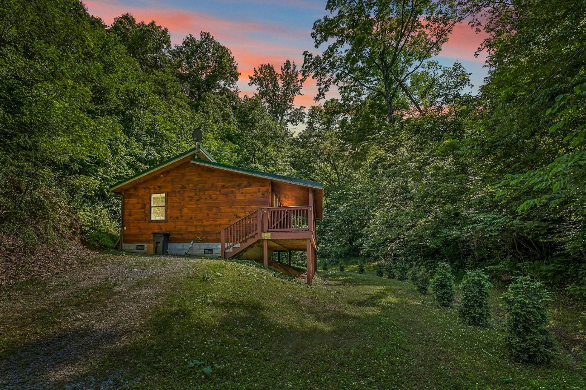 Smoky Mountains Hut Tub Cabin Dog Friendly Sevierville Dış mekan fotoğraf