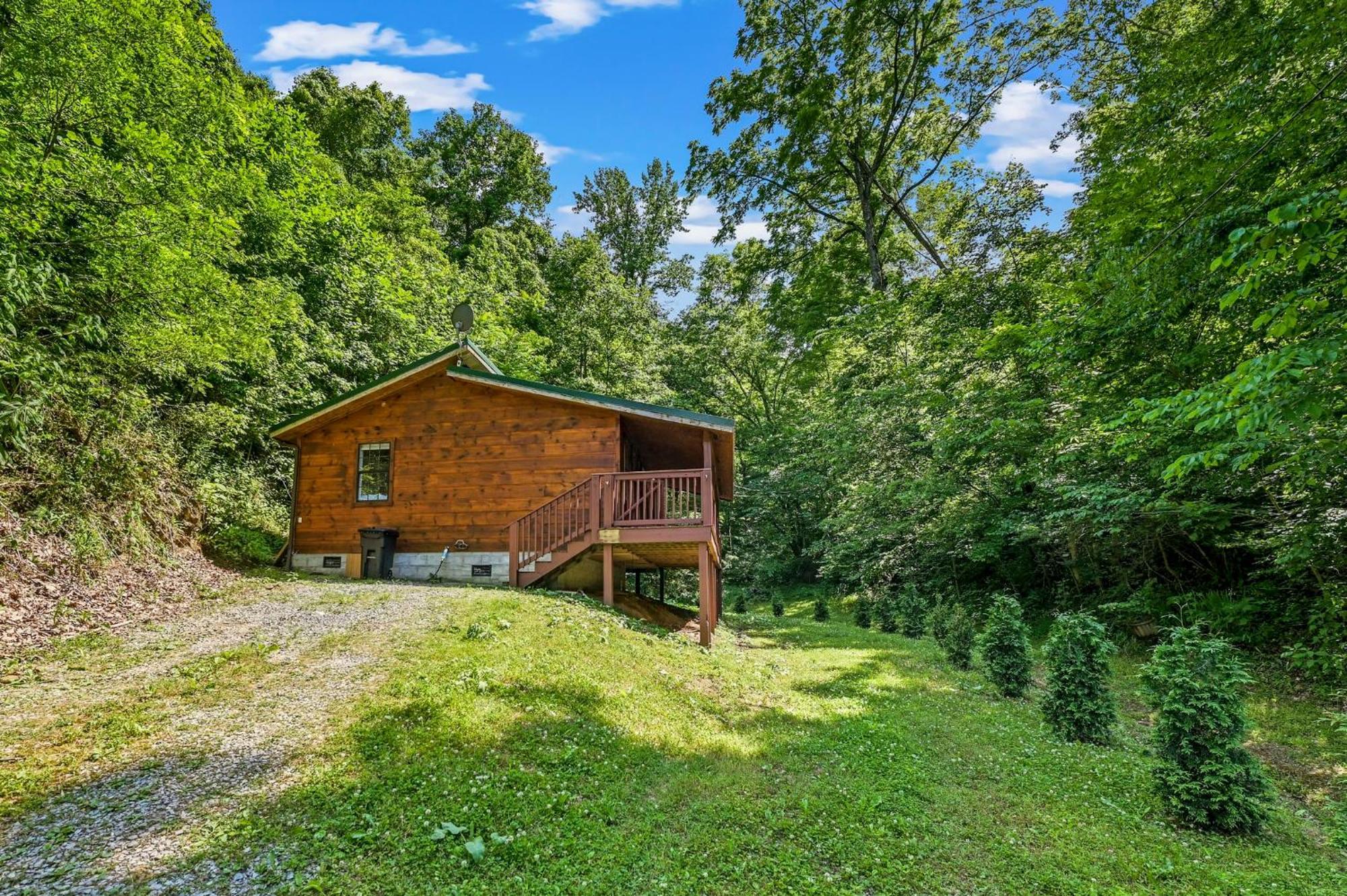 Smoky Mountains Hut Tub Cabin Dog Friendly Sevierville Dış mekan fotoğraf