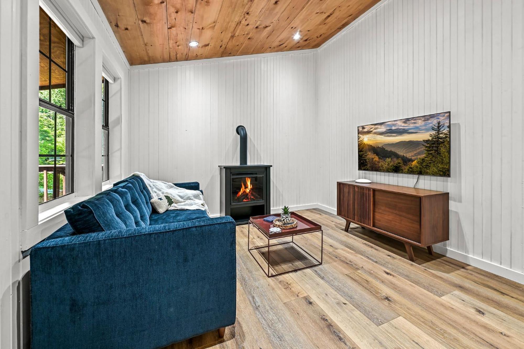 Smoky Mountains Hut Tub Cabin Dog Friendly Sevierville Dış mekan fotoğraf
